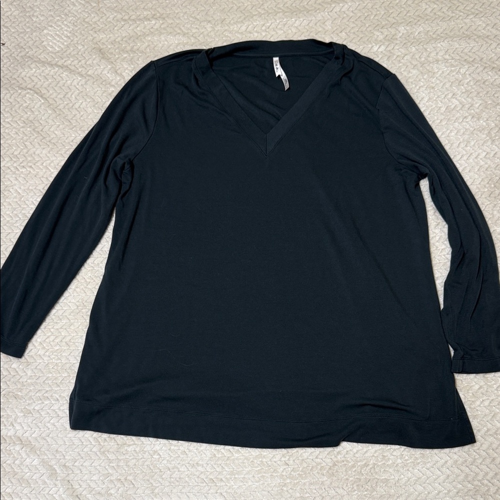 Soma Black Long Sleeve V-Neck Top